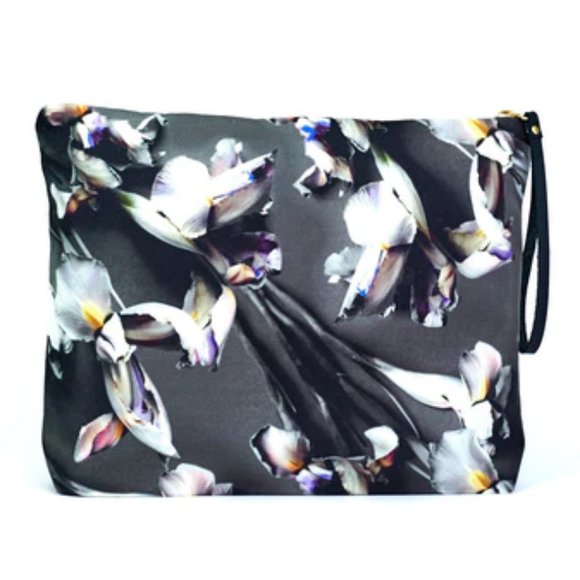 Legend of Lido big canvas pouch - flores in charcoal floral print - Picture 2 of 5